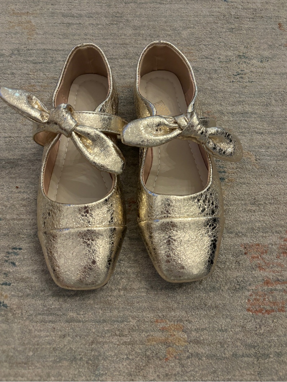 Women’s Metallic Gold Bow Strap Dress Shoes